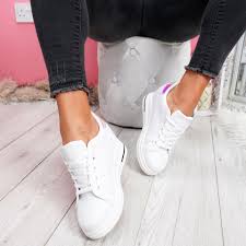 A size 39 womens shoe would be a european size, which is size 7 1/2 in american shoes, and size 6 in the uk (england). Misma White Silver Black Wedge Trainers