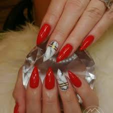 Nail Pictures Artificial Nails Pedicures Elira Beauty Bar When you think of marble, i know most of you think of white, gray, and black mixed together.