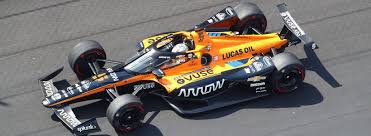 El piloto brasileño se impuso en una carrera llena de emoción hasta los metros finales.indy car. Idmesg3tmroa1m