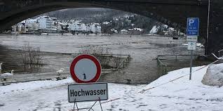 Ein umfassendes angebot erwartet sie. Katastrophen Hochwasser An Der Mosel Bedroht Hotels Und Restaurants
