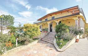 Dove hai piena autonomia, proprio come a casa 3. Casa Vacanze Baia Domizia Italia Ikg112 Novasol