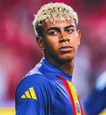 🚨 𝗢𝗙𝗙𝗜𝗖𝗜𝗘𝗟 ! Luka Modric est le nouveau numéro 14 de l'AC Milan !  🇭🇷❤️