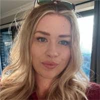 Taylor Fraser's Instagram, Twitter & Facebook