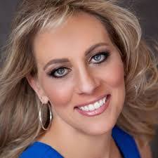 Lisa Henry's Instagram, Twitter & Facebook