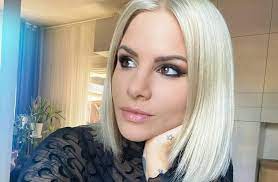 Meztelenül csücsült a kádban metzker viki (fotó: Utos Es Dogos Metzker Viki Videoja Forrora Sikerult Metropol Az Utca Hangja