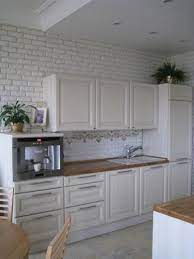Brick walls in kitchens can be used as inspiration for your decorating scheme, no matter what interior design style you gravitate toward. White Brick Wall White Brick Wallpaper Kitchen Kitchen Wallpaper Brick Kitchen