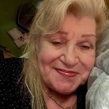 I'm sure no one cares but I'm 40 days sober today.🌸