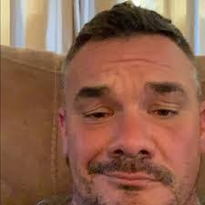 Larry Hixon's Instagram, Twitter & Facebook