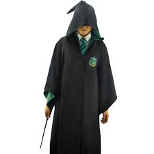 Besoin d'un déguisement pas cher pour votre événement ou d'un costume de qualité au meilleur rapport qualité prix ? Adultes Robe De Sorcier Serpentard Harry Potter Cinereplicas Cinereplicas France