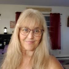 Debbie Bernier's Instagram, Twitter & Facebook