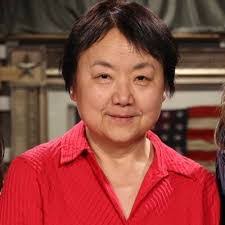 Lee Strayer's Instagram, Twitter & Facebook