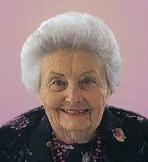 Edith Staples's Instagram, Twitter & Facebook