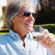 Ed Sheeran bikin penonton berkaraoke massal di GBK