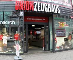 (countable) the act of uniting or joining two or more things into one. Union Zeughaus Der Fanshop Vom 1 Fc Union Berlin