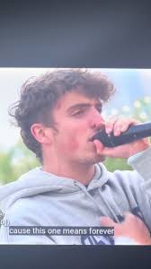 Benson Boone singing in South Korea fir unexpectimg group of people #b...