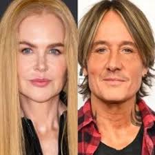 Kelly Ripa trolls short husband Mark Consuelos: Need a 'booster seat?'