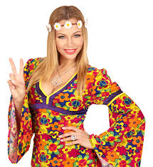Et plus ils sont nombreux, mieux c'est. Couronne De Fleurs Blanches Hippie Cameleon