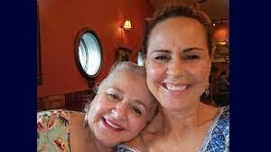 Shelly Custer's Instagram, Twitter & Facebook