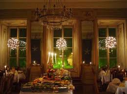 In the second half of the 18th century szymon bogumił zug rebuilt the palace in the style of a classic guildhall. Palac Malachowskich Naleczow Hotel Restauracja Opinie Saleweselne Com