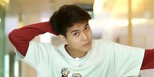 Apa jawaban iqbaal ramadhan tentang mengapa ia bersolo karier, atau apa arti nama iqbaal? Pacaran Ldr Australia Jakarta Iqbaal Ramadhan Tak Suka Telepon Atau Chat Tiap Hari Kapanlagi Com