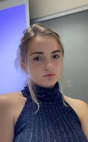 Avery Russell's Instagram, Twitter & Facebook