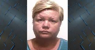 Suwaneee County arrests woman for forging checks