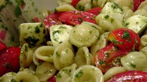 Caprese Pasta Salad Recipe By Laura Laura In The Kitchen Episode 160 Option Halve Tomat Caprese Pasta Salad Caprese Pasta Caprese Pasta Salad Recipes