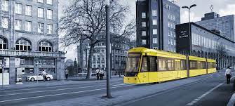 Eine straßenbahn in der mitte einer fahrbahn ist immer rechts zu überholen. Stadt Essen Das Stadtportal Mit Der Citybahn Kommt 2025 Die Oberirdische Strassenbahn Zuruck In Die Innenstadt Die Strecke Der Citybahn Verknupft Damit Emissionsfrei Den Neuen Stadtteil Essen 51 Mit