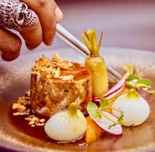 A quelques jours de la finale de top chef 2021, mohamed cheick revient pour le journal des femmes sur ce qu'il a appris durant cette saison 12 et ses alors que la finale de top chef 2021 approche à grands pas, le journal des femmes a eu la chance d'échanger avec mohamed cheick. Mohamed Top Chef Home Facebook