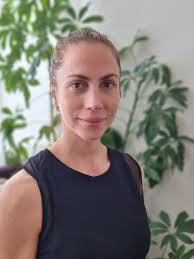 Emily Rowles's Instagram, Twitter & Facebook