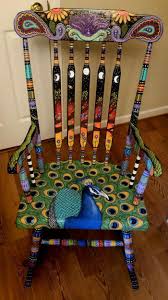 42 Upcycling Ideen Wie Man Alte Stuhle Dekorieren Und Bemalen Kann Stoelen Alte Stuehle Dekorieren Alte Ausgefallen Bemalte Mobel Diy Deko Ideen Alte Stuhle
