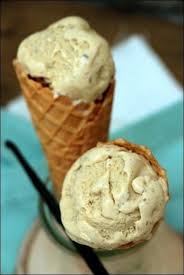 Creme Glacee A La Vanille A La Sorbetiere Happy Papilles Recette Creme Glacee Vanille Recettes De Creme Glacee Recette Glace