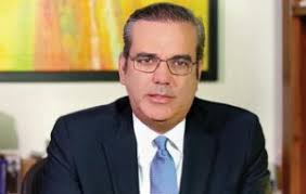 Luis Abinader exige a Danilo “medidas urgentes y eficaces” contra la  corrupción