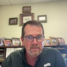 Carol Esslinger's Instagram, Twitter & Facebook