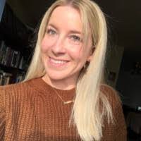 Mary Lenoir's Instagram, Twitter & Facebook