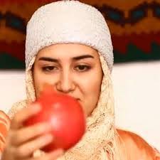 Holly Mosby's Instagram, Twitter & Facebook