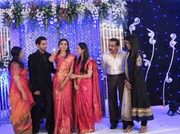 Samvrutha Sunil Akhil Raj Wedding Reception Pictures Filmibeat Posted by cinespot in uncategorized.