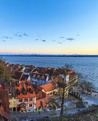 Meersburg Baden Wurttemberg Our Hotel Was The Right Most Building Right On The Water Hotel Zum Sc Bodensee Deutschland Bodensee Hotel Meersburg Bodensee