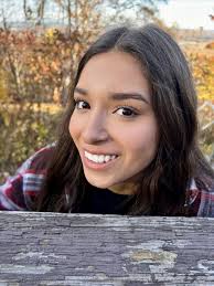 Carolina Oliva's Instagram, Twitter & Facebook