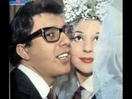 Peppino began singing and playing the piano at age 4, entertaining the american army troops stationed on the island of capri with a repertoire of american standards. Peppino Di Capri Roberta Youtube