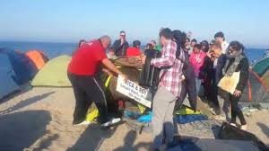 Casa în culori se află în vama veche la mai puțin de 100 m de plaja. Rica Si Edy 1 Mai La Cort In Vama Veche 2015 La Maruta Youtube