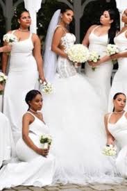 Jolie robe demoiselle d'honneur jaune clair courte drapé pour mariage cocktail. Robe Demoiselle D Honneur Blanc Robechics Com