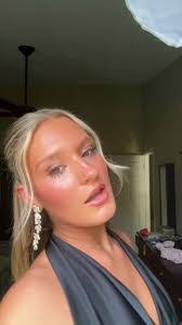 Linda Shaner's Instagram, Twitter & Facebook