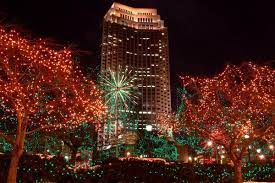 Cleveland Christmas Lights 2021 Downtown Cleveland Winterfest Kringle S Inventionasium Experience