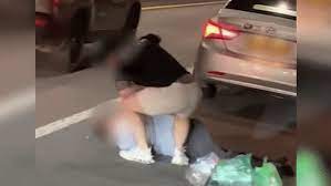 술에 취한 30대 남성이 택시기사를 물어 뜯으며 폭행하였다. Fptthqsxwngknm