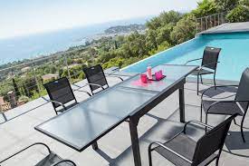 table extensible chaweng hesperide fr mobilier de jardin design mobilier jardin table et chaises