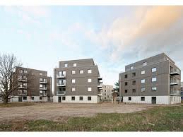 Suche und finde unter 194 freien wohnungen deine eigentumswohnung und ziehe schon bald in die eigenen vier wände. Sozialer Wohnungsbau Zukunftsweisender Holzbau In Berlin Adlershof