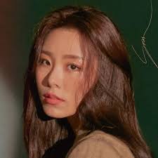 Thanks to the energy i have received from our moomoos, i was able to end today's stage well hwaiting together with wheein for the rest of today our moomoos, thank you always, i love you. Rbw Entertainment Whee In Wheein Mamamoo Soar Single Album Cd 64p Booklet 1photocard Ticket 1painting Mini Easel Amazon De Kuche Haushalt