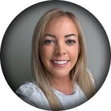 Lynne Stern's Instagram, Twitter & Facebook