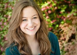 Candace Hartley's Instagram, Twitter & Facebook